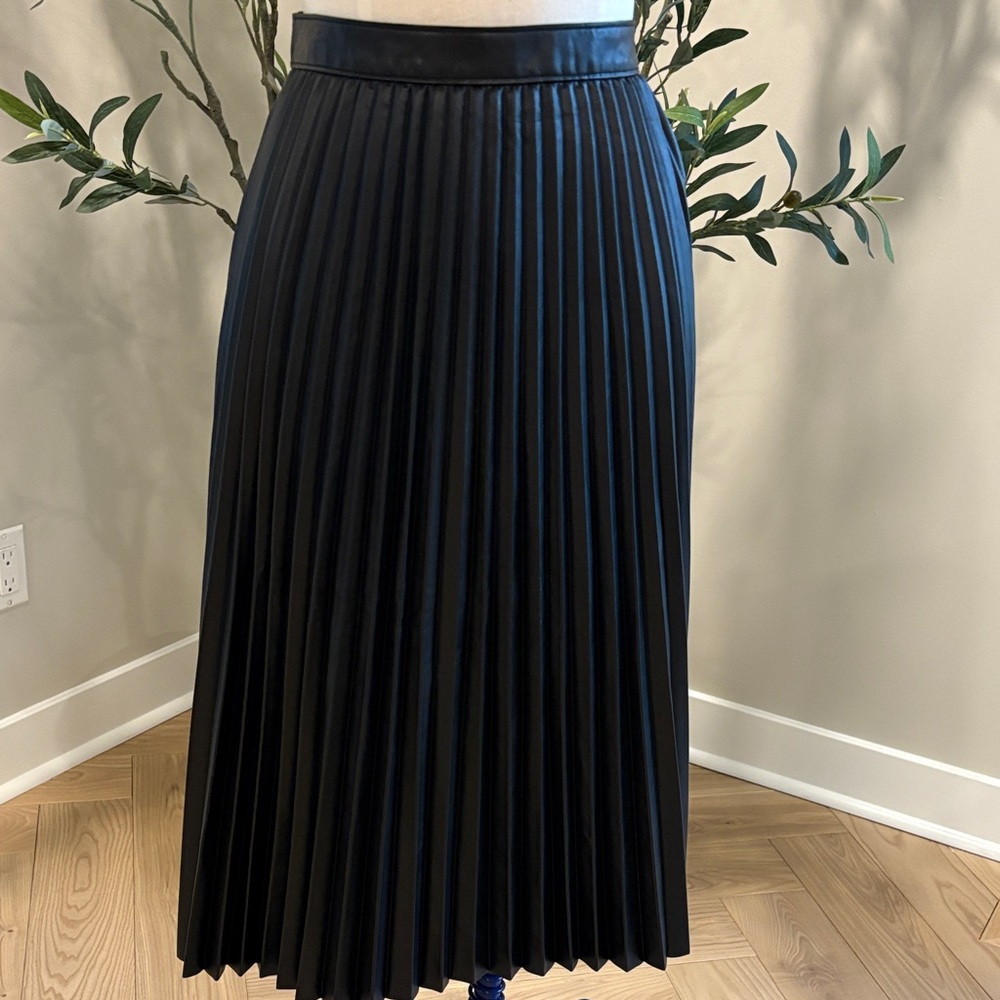 Abercrombie & Fitch black faux leather skirt NWT